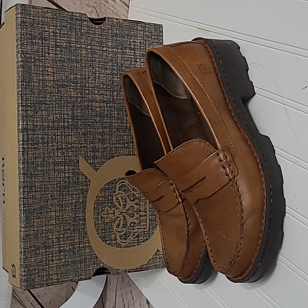 Born Carrera Slip-On Leather Lug Sole Penny Loafers Brown Size 8